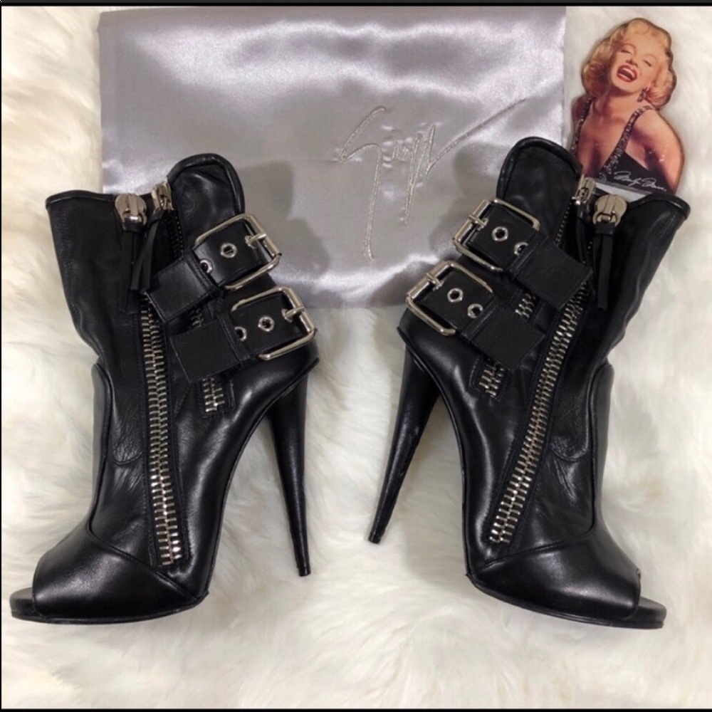 FINAL DROP SALE! 💫 GIUSEPPE ZANOTTI bootie - Picture 2 of 7